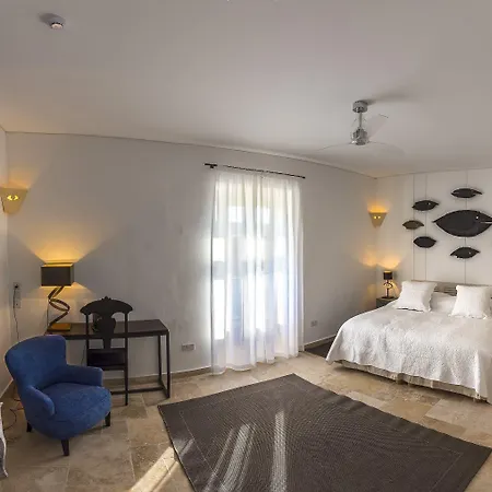 فندق مبيت وإفطار The Snop House