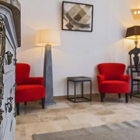 فندق مبيت وإفطار The Snop House