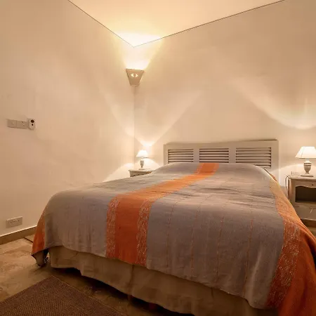 The Snop House 4*