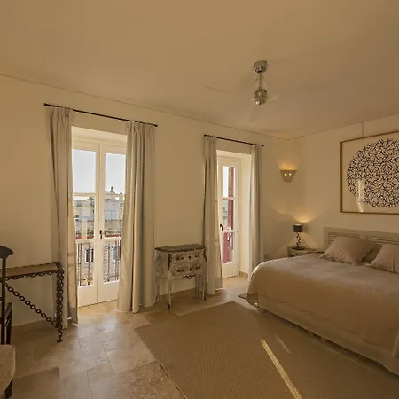 The Snop House Bed & Breakfast 4*