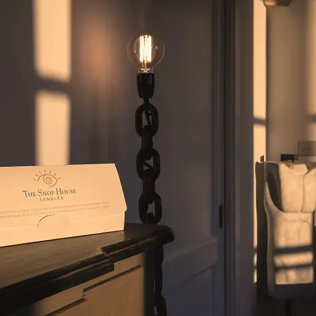 The Snop House Bed & Breakfast 4*