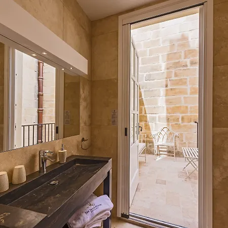 The Snop House Bed & Breakfast Senglea