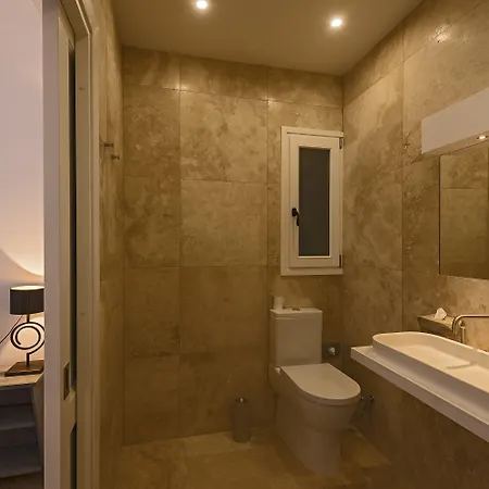 The Snop House Bed & Breakfast 4*