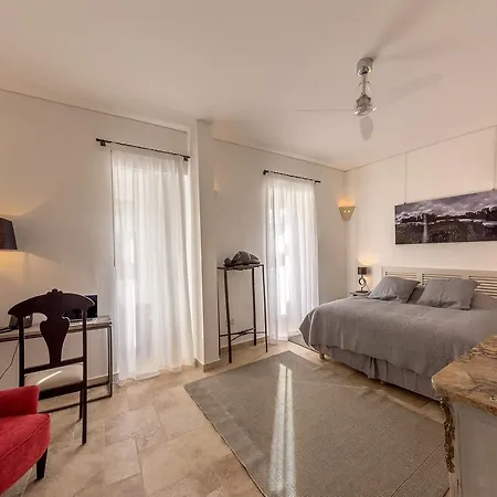 The Snop House Senglea