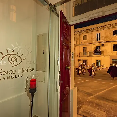 The Snop House 4*