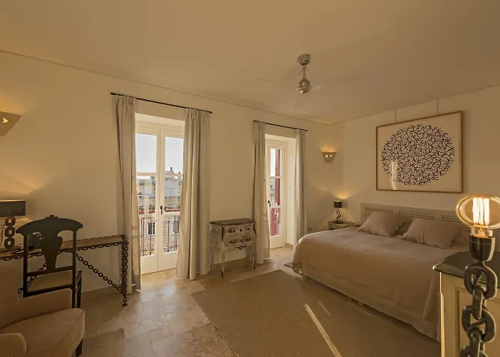 The Snop House Bed & Breakfast 4*