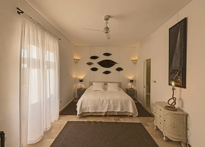 The Snop House Bed & Breakfast